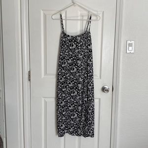 BR black and white dress